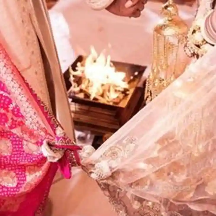 Importance of 7 Vows in Hindu Marriage: Aajeevansang Viewpoint